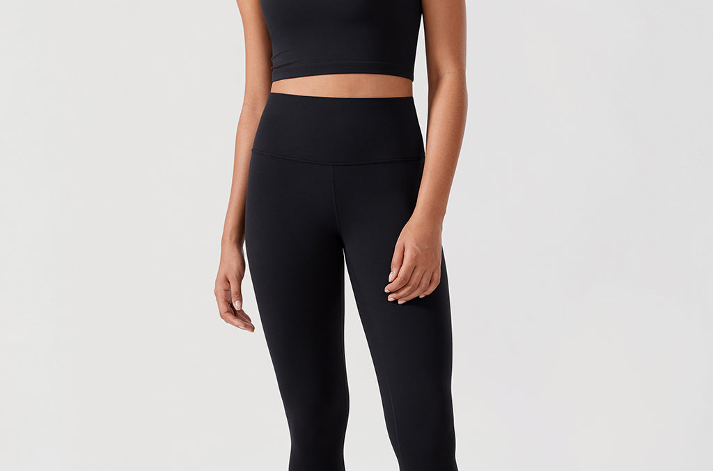 CRZ YOGA Women's Square Neck Longline Sports Bra Black